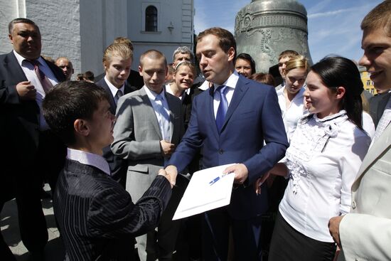 Dmitry Medvedev meets with orphanage graduates at Moscow Kremlin