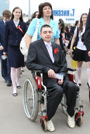 Russia's schools celebrate Farewell Bell