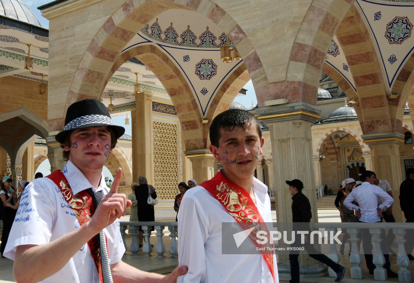 Russia's schools celebrate Farewell Bell