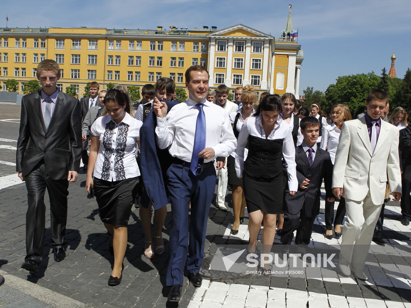 Dmitry Medvedev meets with orphanage graduates at Moscow Kremlin
