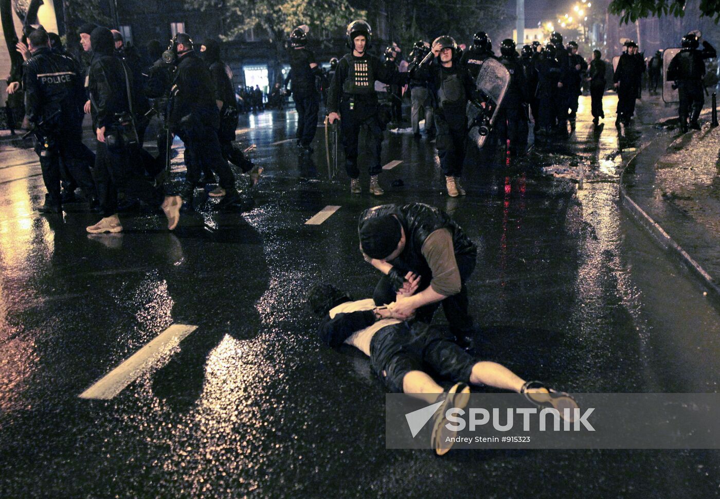 Dispersal of opposition rally on Rustaveli Avenue in Tbilisi