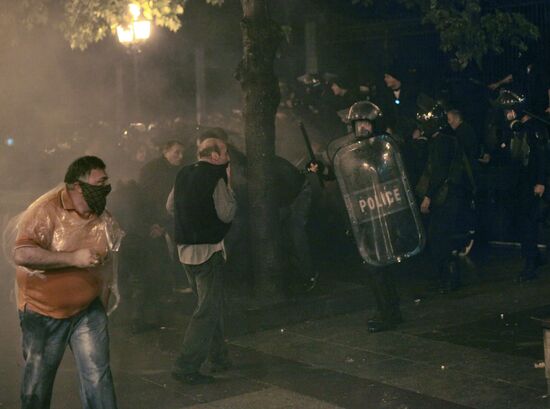 Dispersal of opposition rally on Rustaveli Avenue in Tbilisi