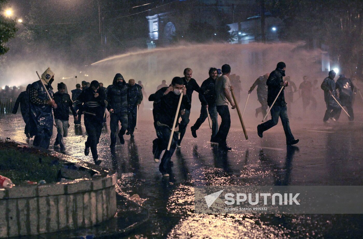 Dispersal of opposition rally on Rustaveli Avenue in Tbilisi