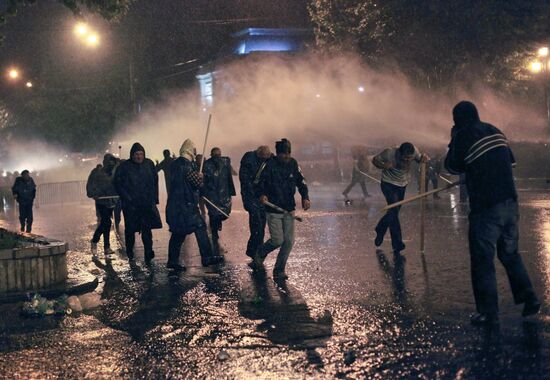 Dispersal of opposition rally on Rustaveli Avenue in Tbilisi