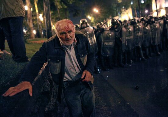 Dispersal of opposition rally on Rustaveli Avenue in Tbilisi