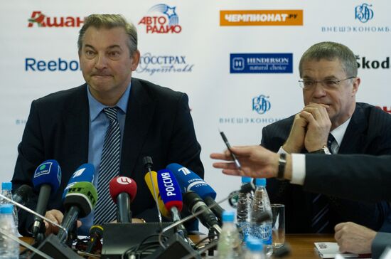 Vladislav Tretyak, Alexander Medvedev