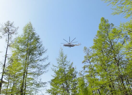 Fire crews battle wildfires in Yakutsk