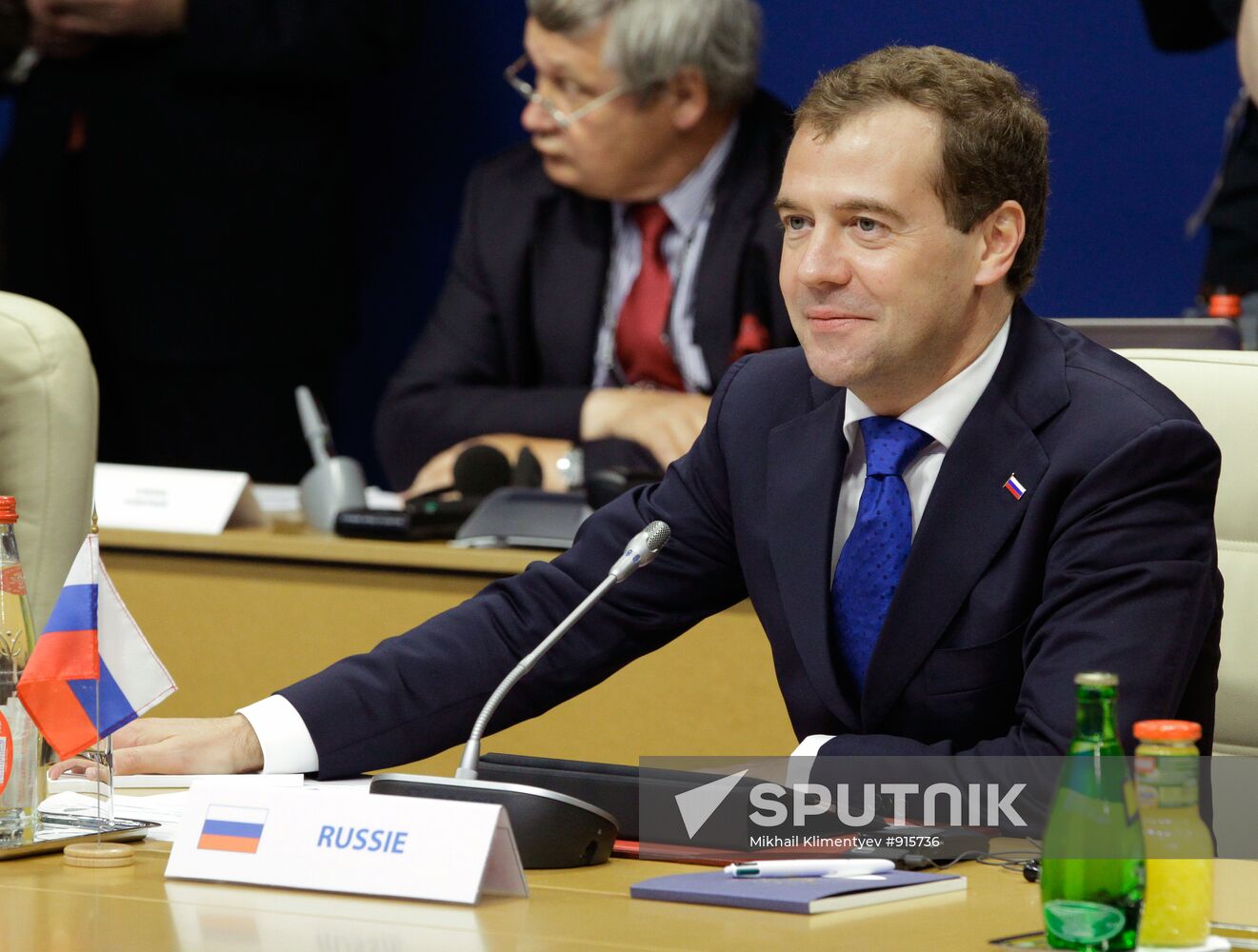 Presidents Dmitry Medvedev of Russia and Nicolas Sarkozy of Fran