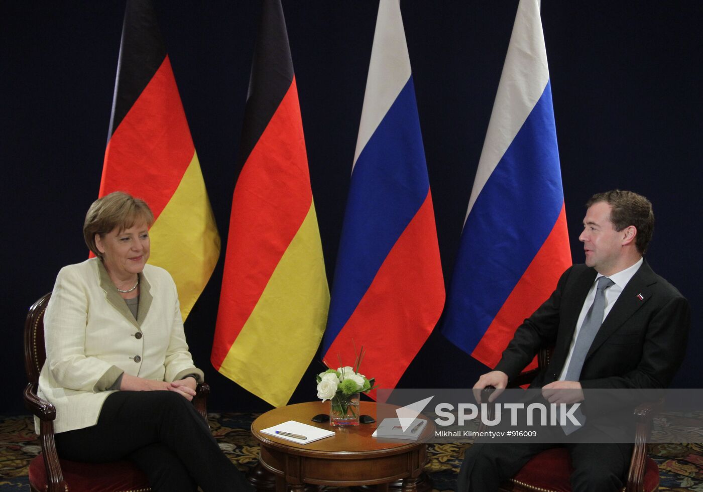 Dmitry Medvedev at G8 summit in Deauville. Day two