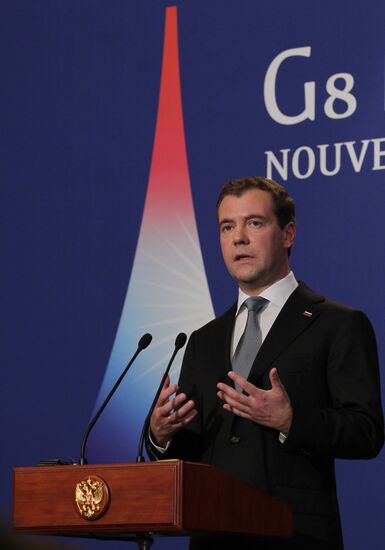 Dmitry Medvedev attends G8 summit in Deauville. Second day