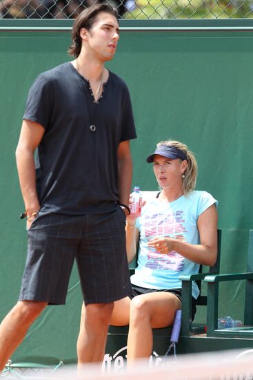 Maria Sharapova and Sasha Vujačić