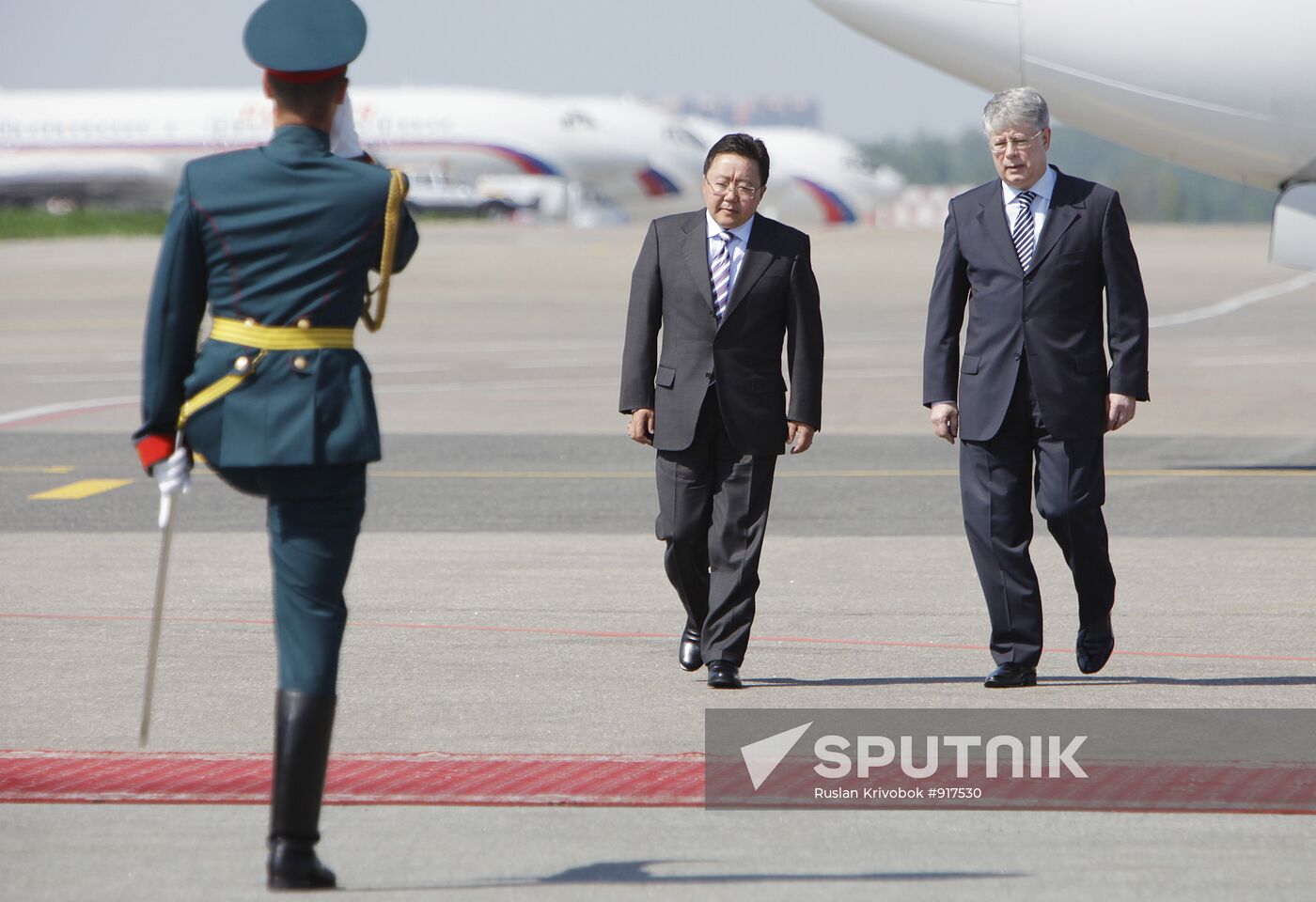 Mongolian President Tsakhiagiin Elbegdorj arrives in Moscow