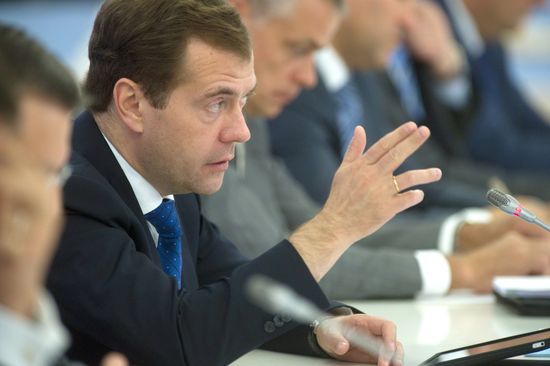 Dmitry Medvedev holds State Council meeting on national projects