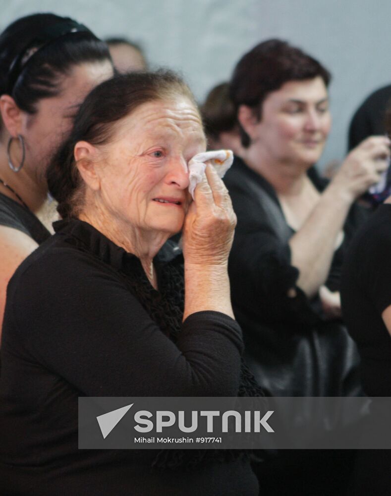 Sukhumi residents say goodbye to Abkhaz President Sergei Bagapsh