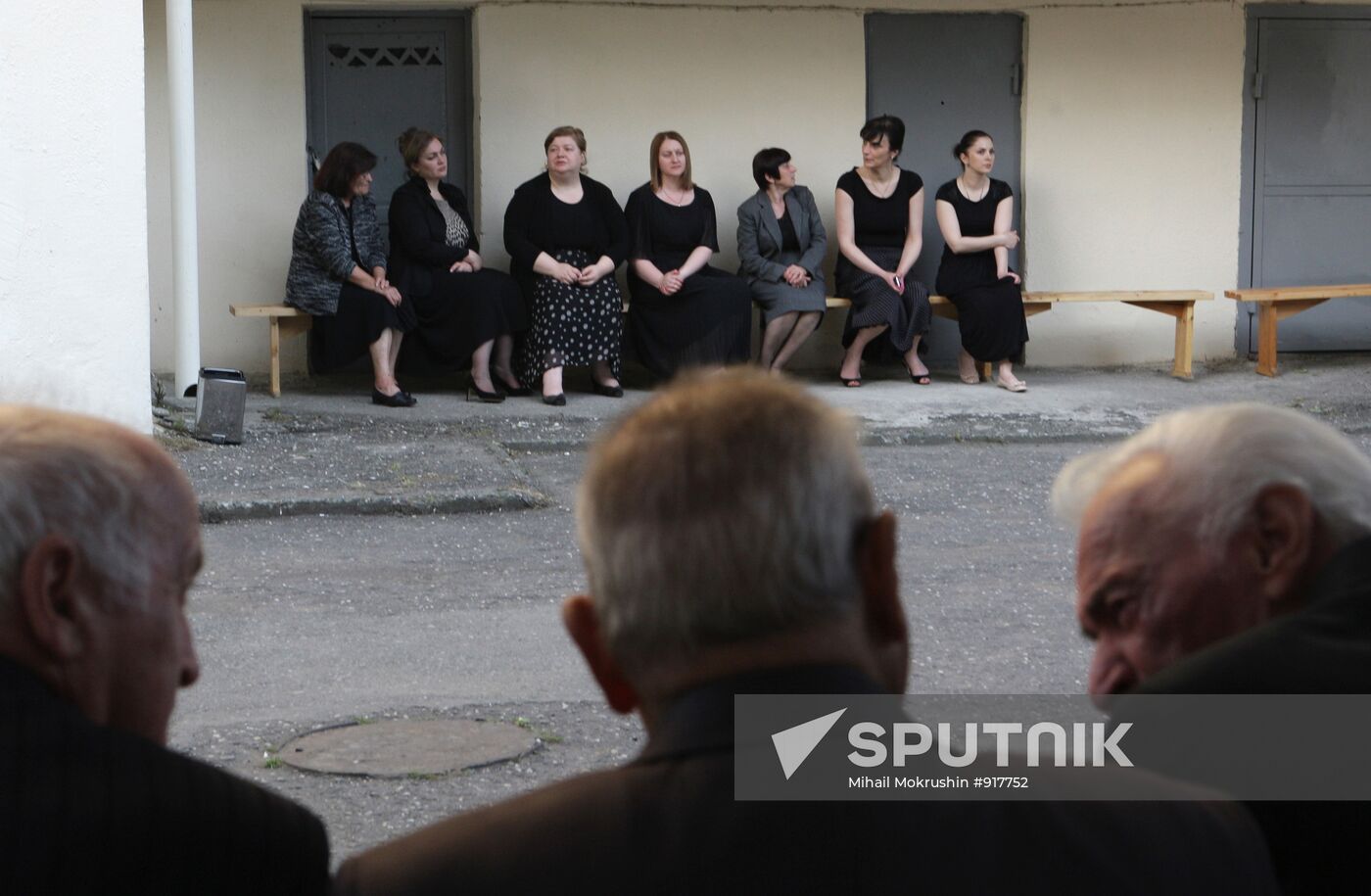 Sukhumi residents say goodbye to Abkhaz President Sergei Bagapsh