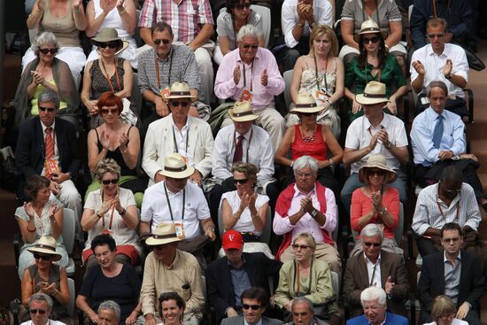 Fans in the stands at the Suzanne Lenglen court