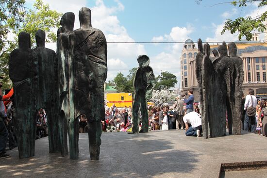 Monument to Joseph Brodsky unveiled in Moscow