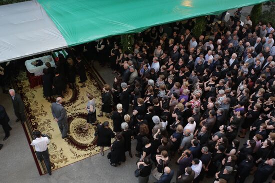 Sukhumi residents attend funeral service for Sergei Bagapsh