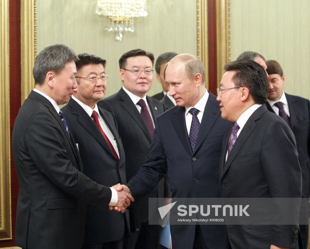 Vladimir Putin meets with Tsakhiagiin Elbegdor