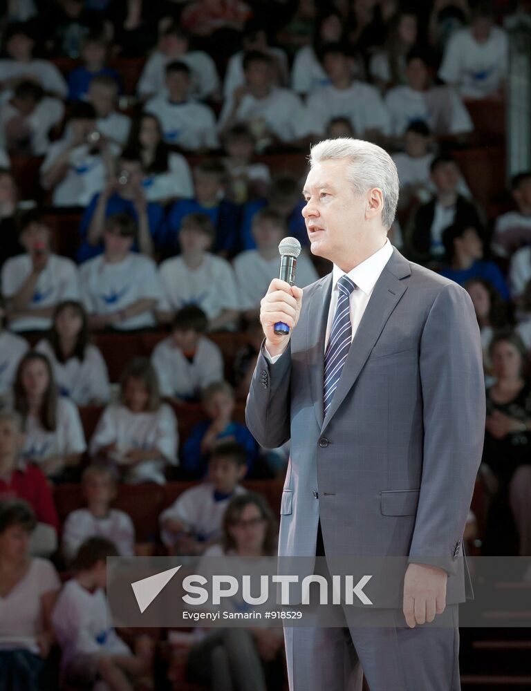 Sergei Sobyanin attends children's festival at Moscow Circus