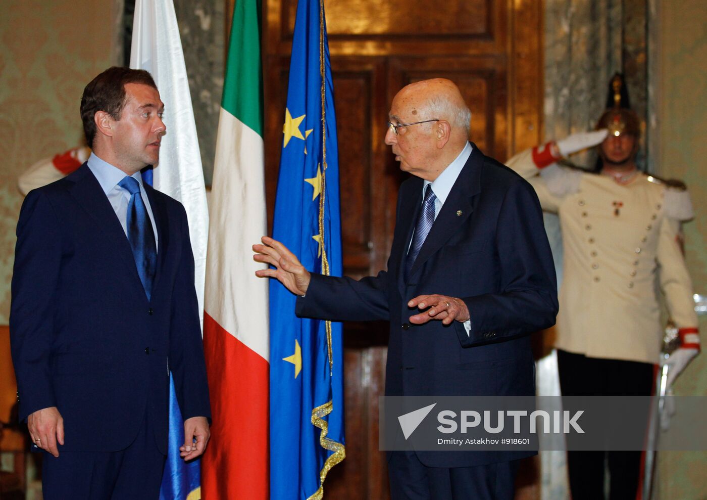 Dmitry Medvedev arrives in Italy for working visit