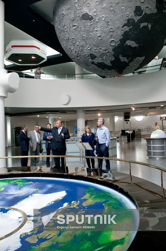 Sergei Sobyanin visits Moscow Planetarium