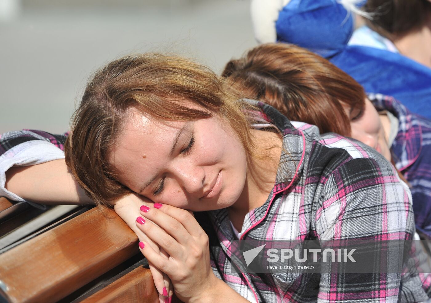 Sleep-out flashmob in Yekaterinburg