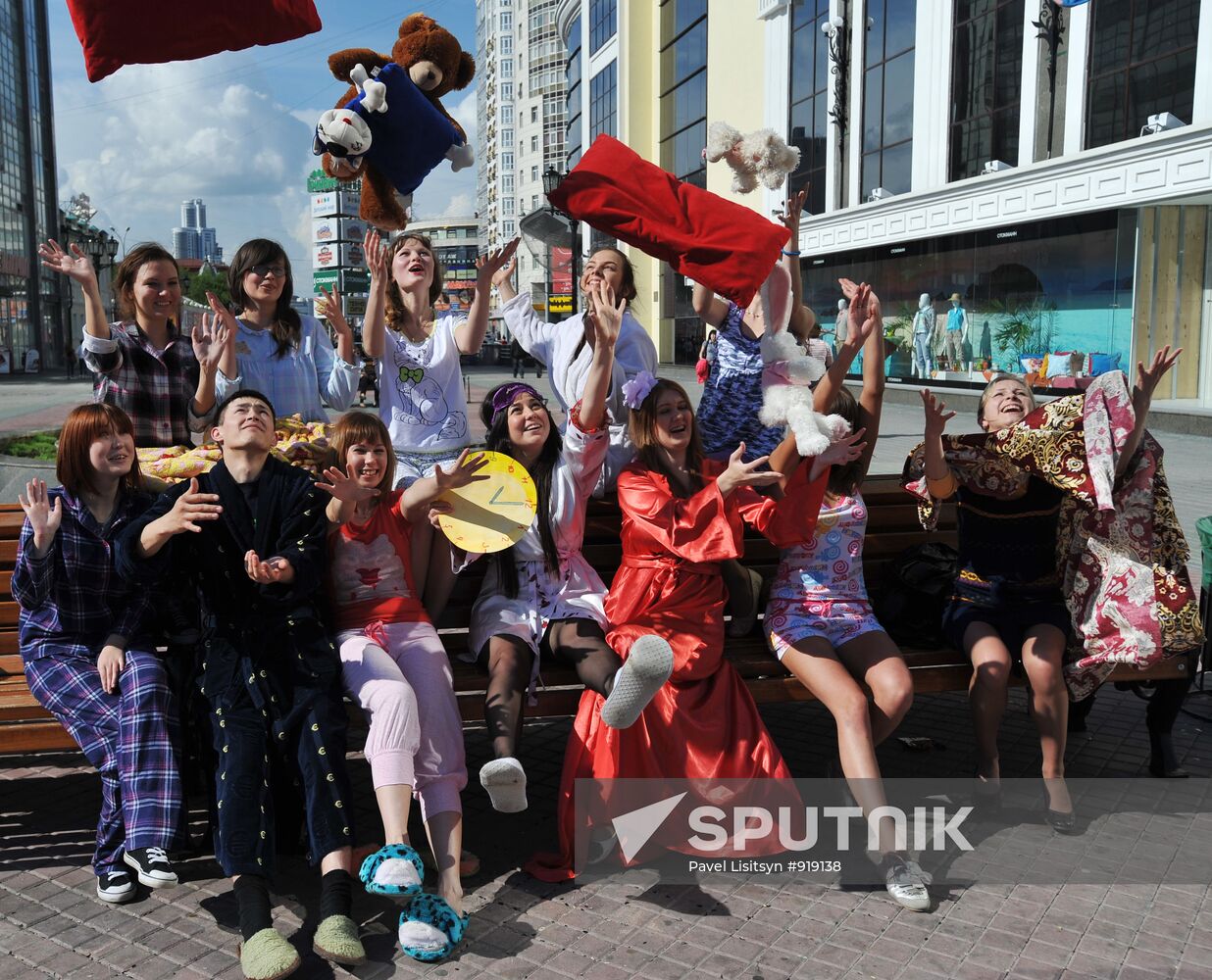Sleep-out flashmob in Yekaterinburg