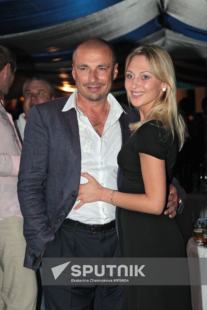 Natalia Mikhailova, Aleksandr Zhulin