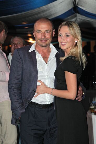 Natalia Mikhailova, Aleksandr Zhulin