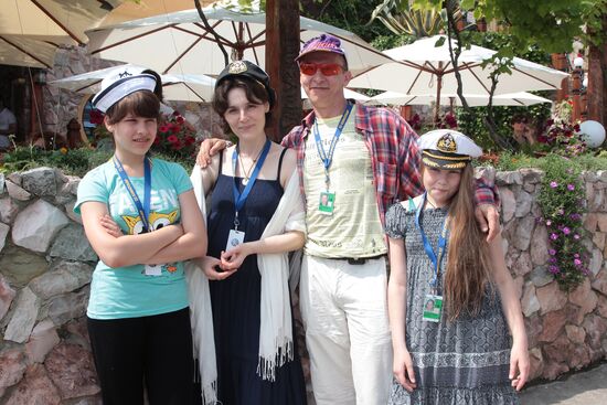 Ivan Okhlobystin with his family