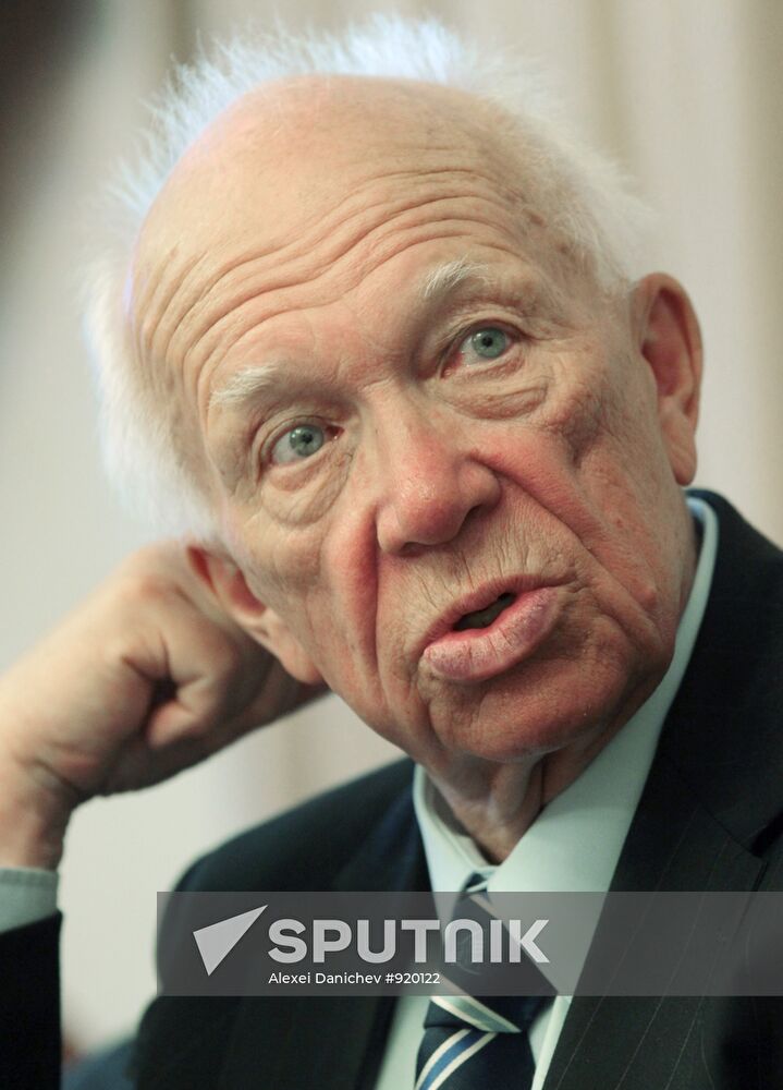 Lecture by Sergei Khrushchev