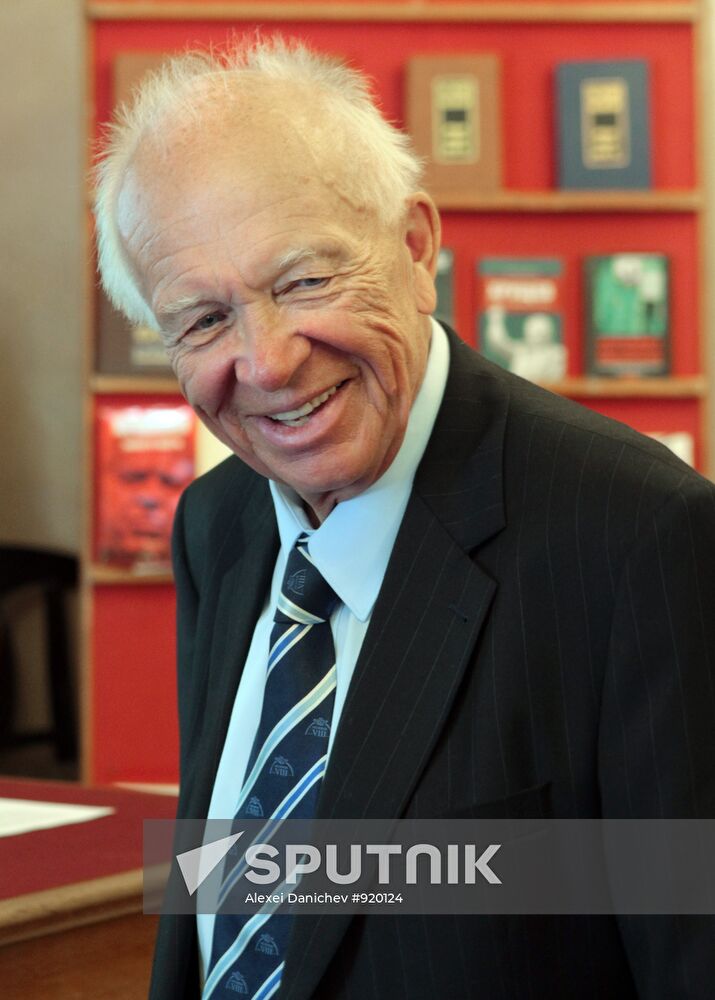 Lecture by Sergei Khrushchev