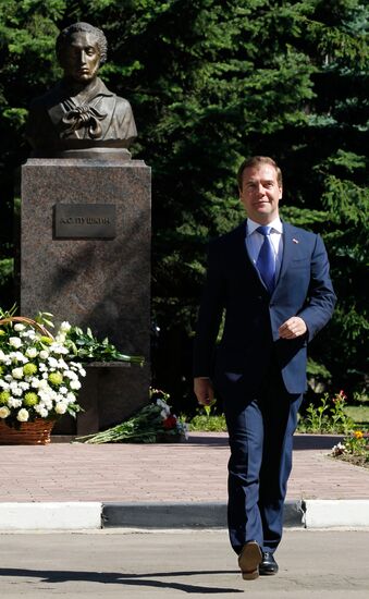 Dmitry Medvedev visits A.S. Pushkin Russian Language Institute