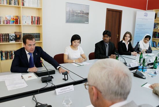 Dmitry Medvedev visits A.S. Pushkin Russian Language Institute