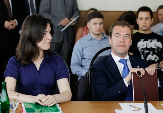 Dmitry Medvedev visits A.S. Pushkin Russian Language Institute