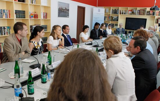 Dmitry Medvedev visits A.S. Pushkin Russian Language Institute
