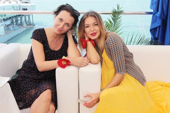 Tatiana Lyutaeva and Agnia Ditkovskite