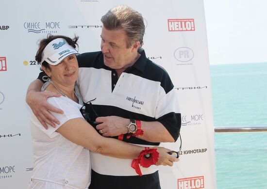 Singer Lev Leshenko and his spouse Irina