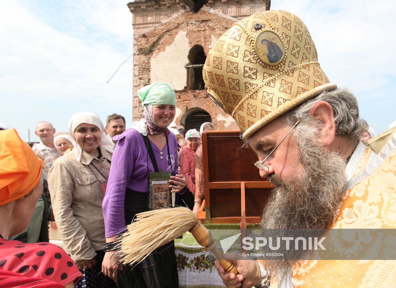 Cross Procession to Velikaya River in Kirov Region