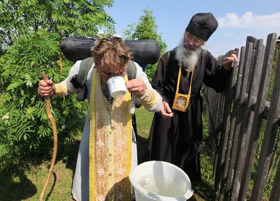 Cross Procession to Velikaya River in Kirov Region