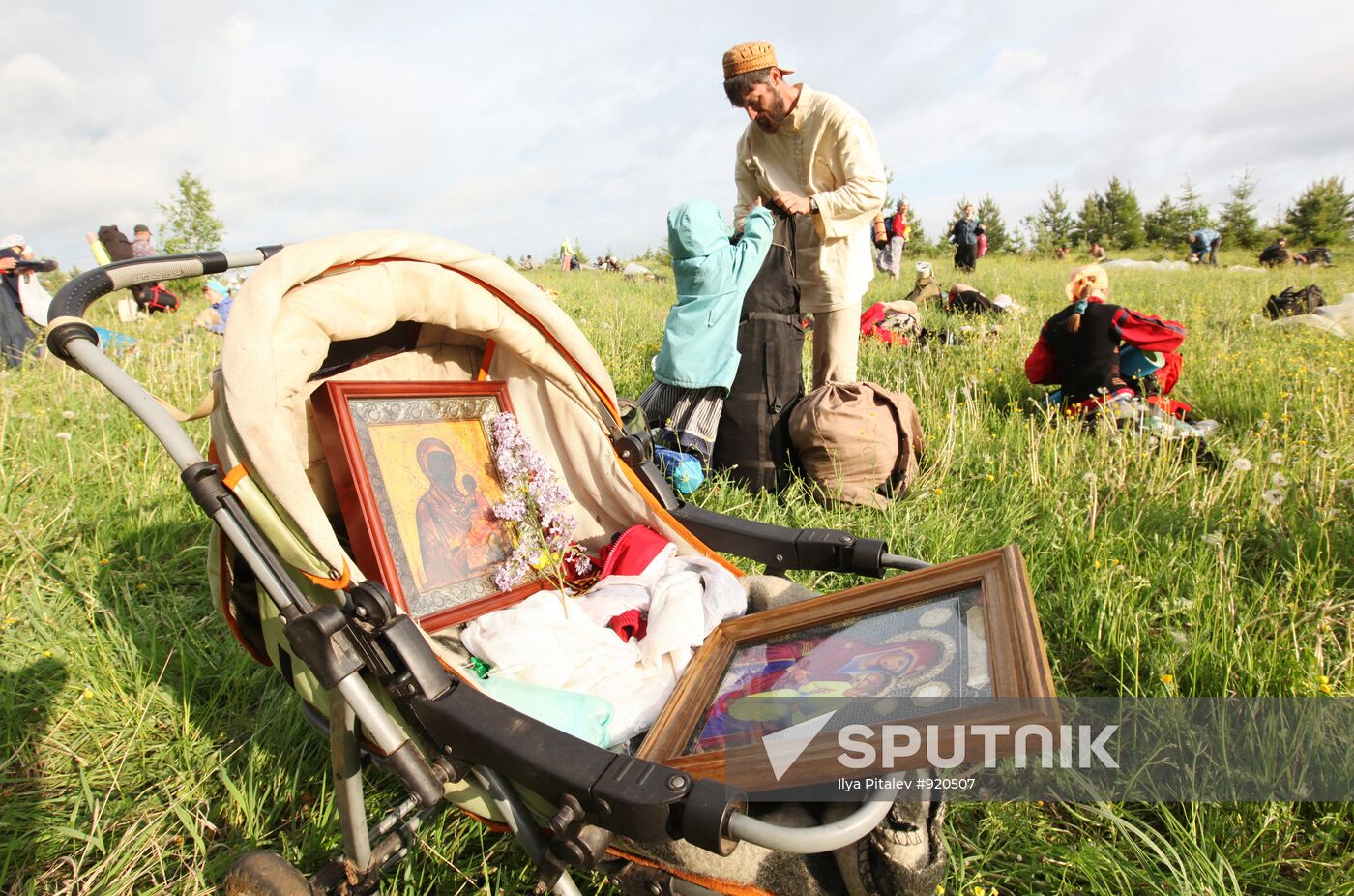 Cross Procession to Velikaya River in Kirov Region