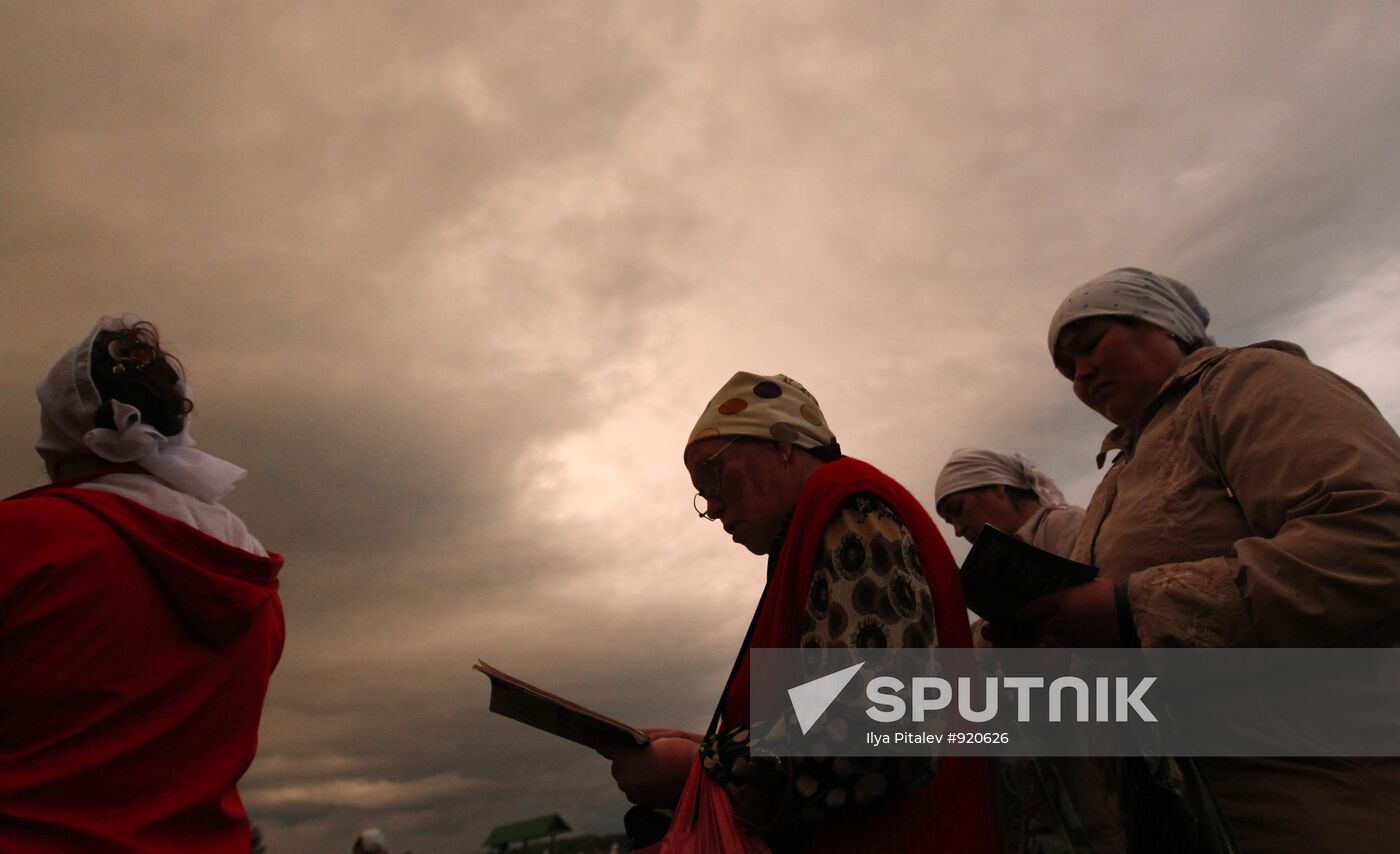 Cross Procession to Velikaya River in Kirov Region