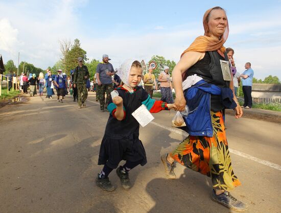 Cross Procession to Velikaya River in Kirov Region