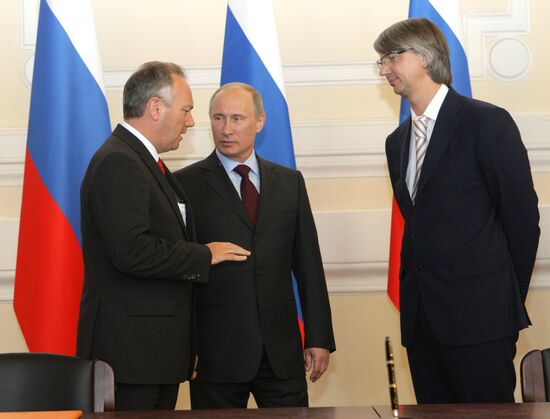 Russian Prime Minister Vladimir Putin visits MIIT