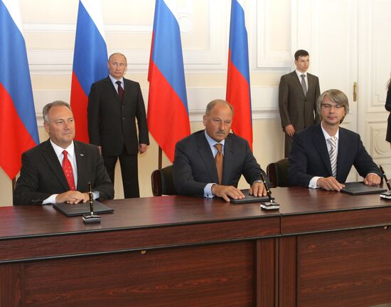 Russian Prime Minister Vladimir Putin visits MIIT