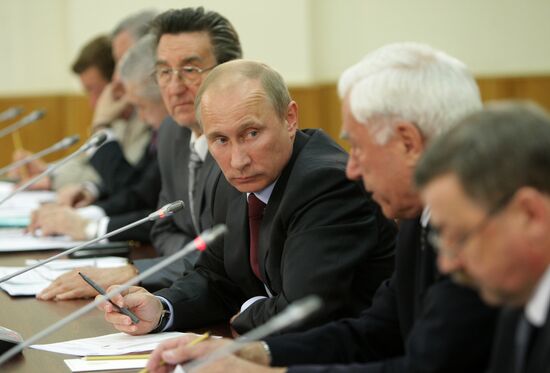 V. Putin meets presidium members of Russian Transport Union