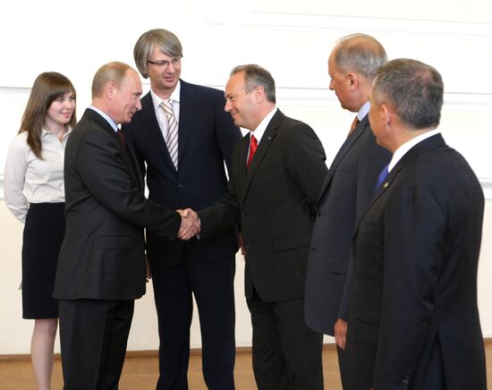 Russian Prime Minister Vladimir Putin visits MIIT