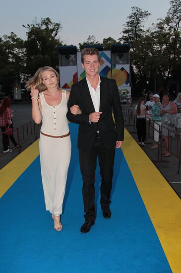 Oksana Akinshina and Alexei Vorobyov