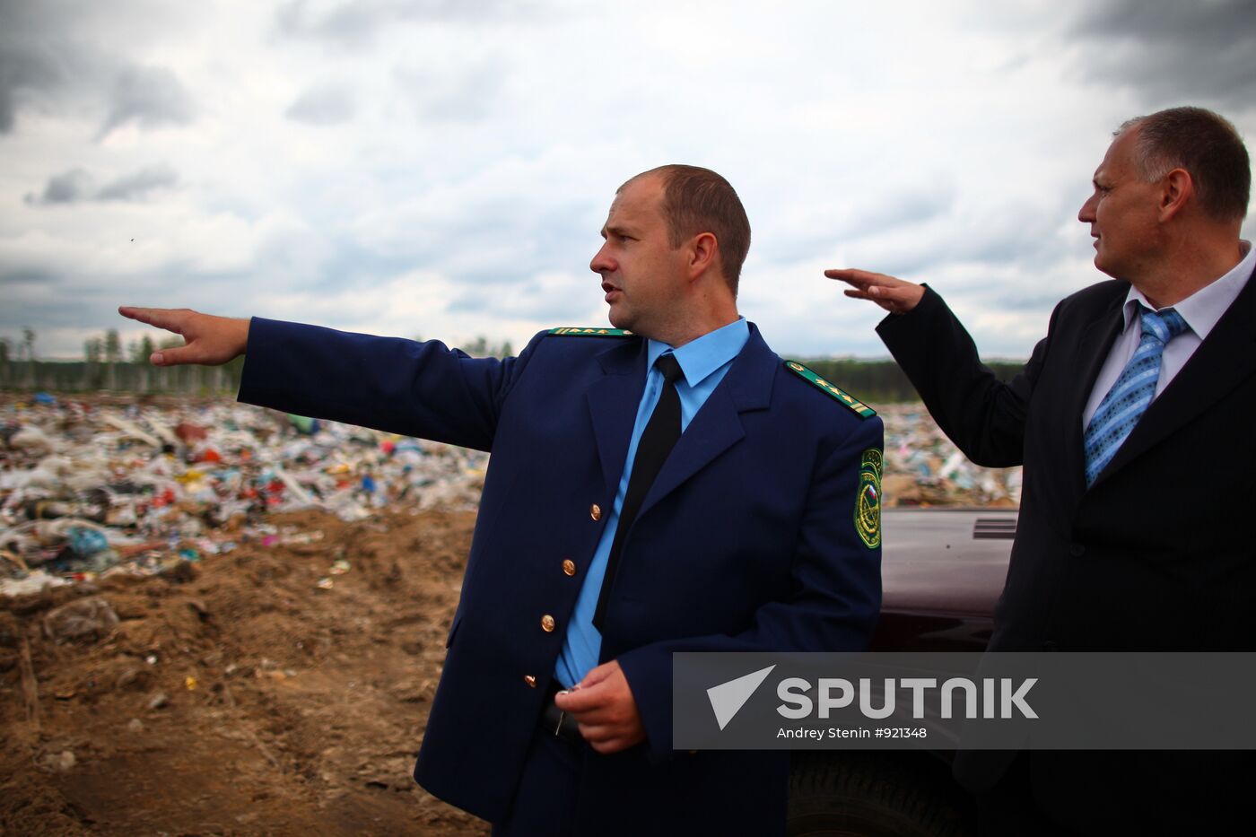 Inspecting solid waste landfills